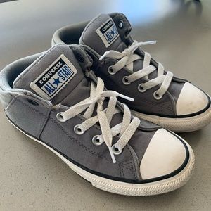 Kids converse size 2